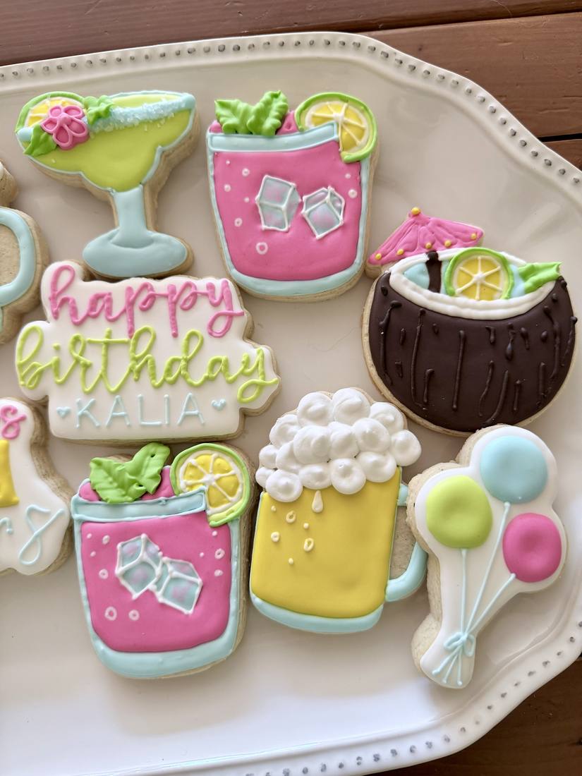 Close up of margarita and cocktail cookies